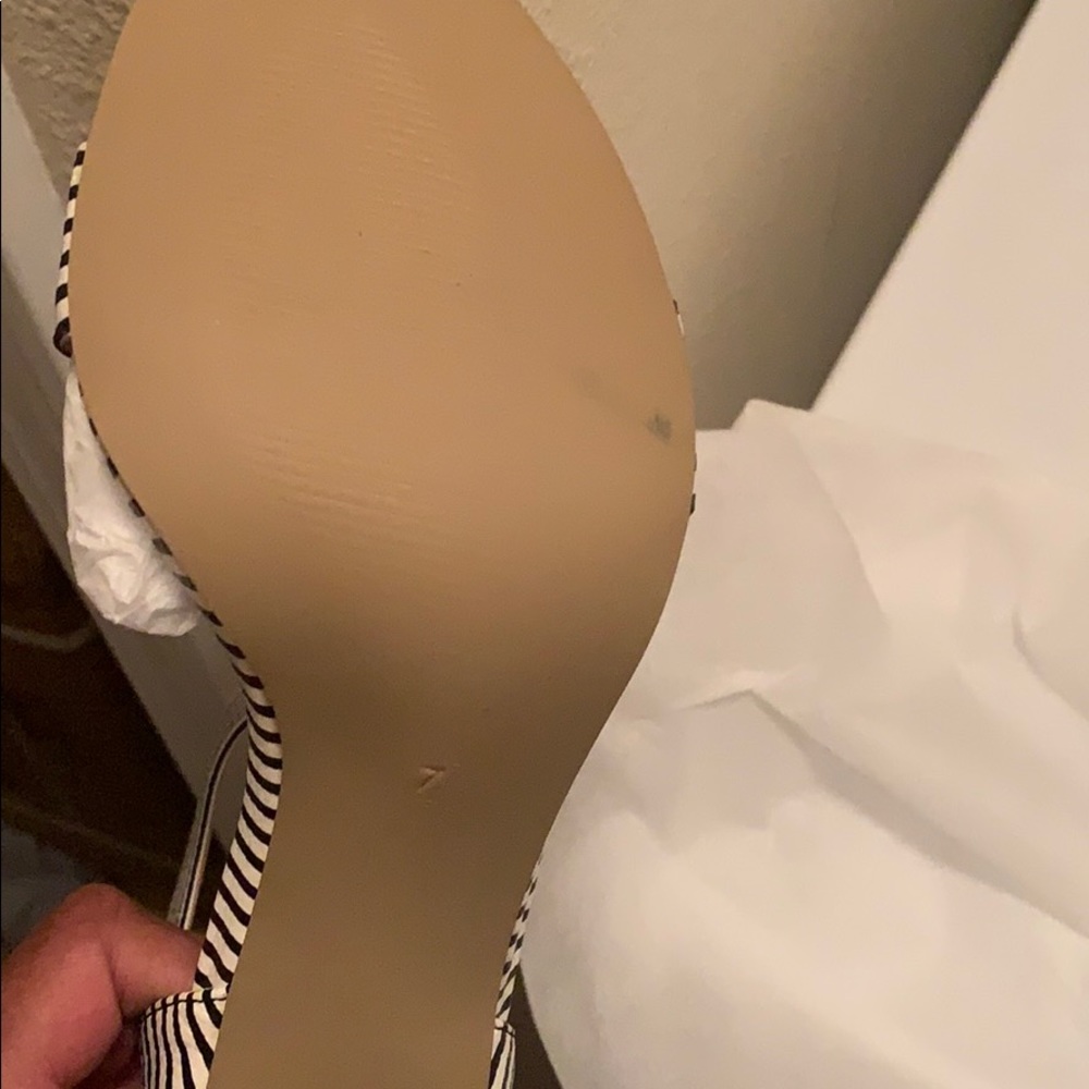 Heels - Picture 8 of 8